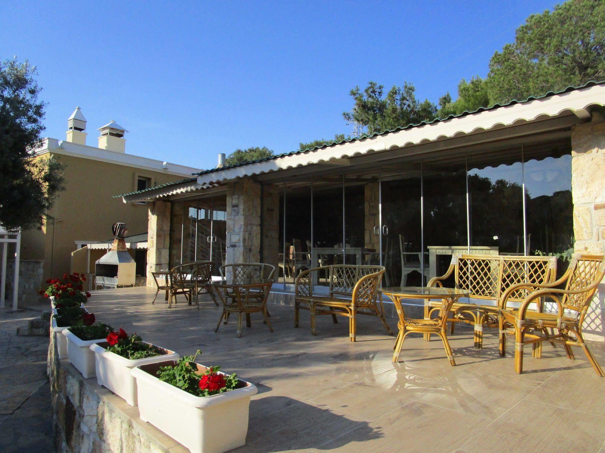 Club Mackerel Holiday Village Foça Exterior foto